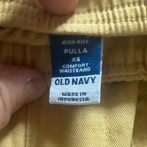 Women's Casual Cargo Pants in Golden - Picture 4 of 4